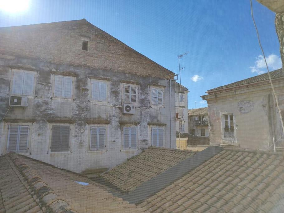 Mary'S Bright Apartment - Corfu Old Town Exterior foto